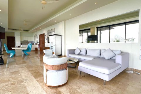 Villa in Ko Samui, Thailand 4 bedrooms № 161527 - photo 8