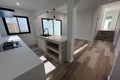 Property in Kathu, Thailand 42.1 sq.m. № 135106 - photo 8