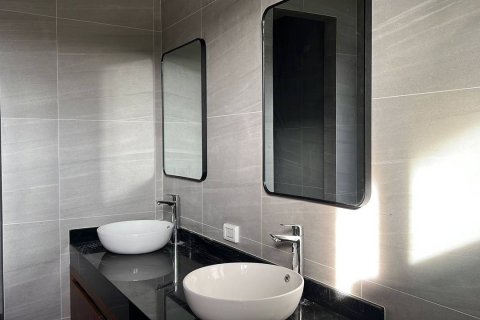 Недвижимость в Талат-Яи, Таиланд 500м2  № 135315 - фото 4