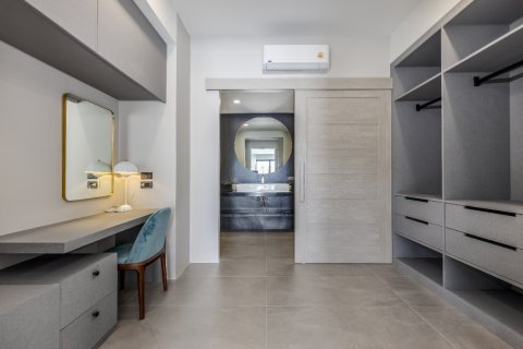 Вилла в Паклоке, Таиланд с 5 комнатами  № 153697 - фото 22