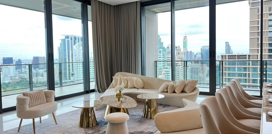 Condo in Pathum Wan, Bangkok, Thailand, 4 bedrooms  № 167054