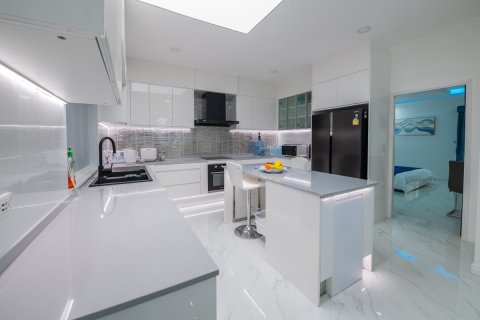 Недвижимость в Паттайе, Таиланд 260м2  № 171310 - фото 21