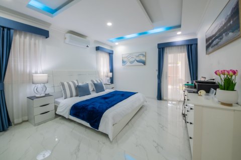 Недвижимость в Паттайе, Таиланд 260м2  № 171310 - фото 19