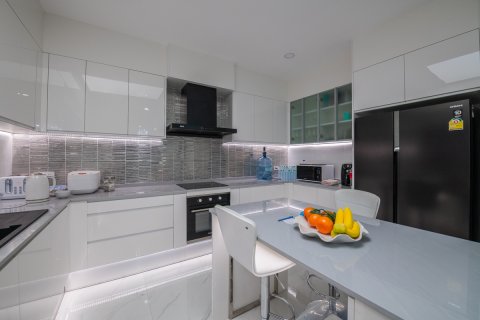 Недвижимость в Паттайе, Таиланд 260м2  № 171310 - фото 20