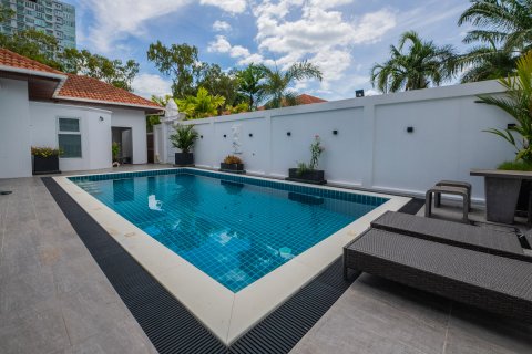 Недвижимость в Паттайе, Таиланд 260м2  № 171310 - фото 25