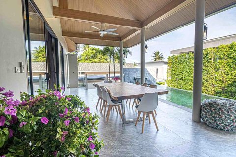 Villa on Chaweng Beach, Ko Samui, Thailand 3 bedrooms № 154491 - photo 4