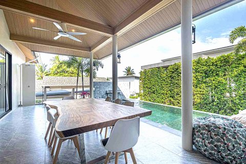 Villa on Chaweng Beach, Ko Samui, Thailand 3 bedrooms № 154491 - photo 2