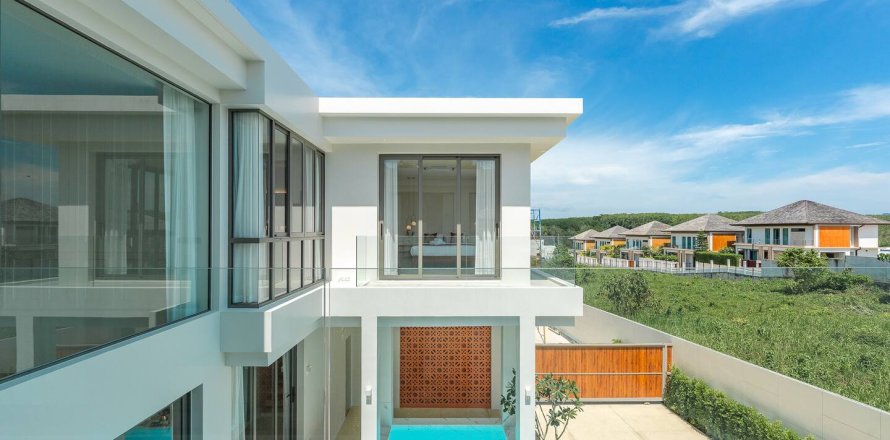 Villa in Bang Tao, Thailand 4 bedrooms № 152503
