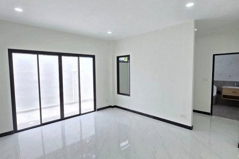 Property in Kathu, Thailand 64 sq.m. № 135380 - photo 2