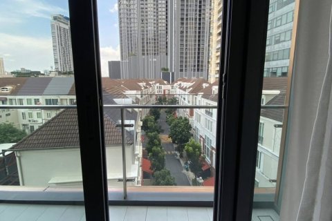 Кондоминиум с 2 комнатами в Ваттхане, Бангкок, Таиланд № 163803 - фото 5