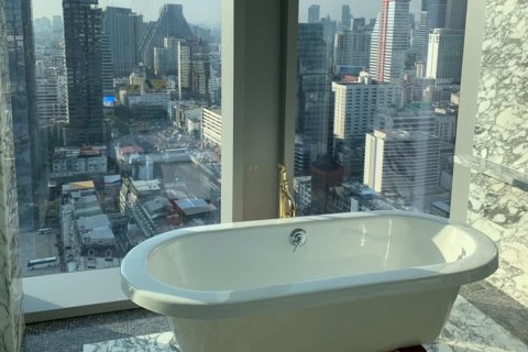 Condo in Bang Rak, Bangkok, Thailand, 3 bedrooms  № 168000