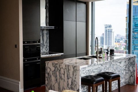 Condo in Watthana, Bangkok, Thailand, 3 bedrooms  № 163798 - photo 6