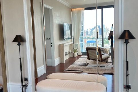 Condo in Watthana, Bangkok, Thailand, 3 bedrooms  № 163798 - photo 5