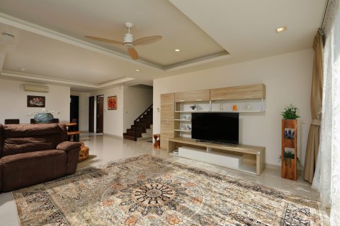 Villa in Bang Tao, Thailand 4 bedrooms № 134297 - photo 3