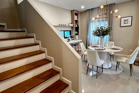 Villa in Pattaya, Thailand 4 bedrooms № 119259 - photo 6