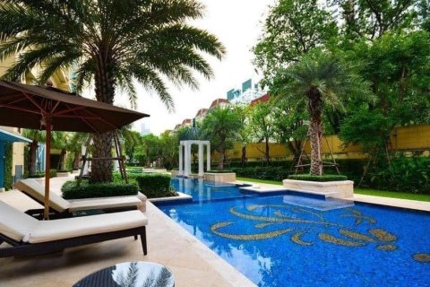 Condo à Watthana, Bangkok, Thaïlande, 3 chambres  № 164800 - photo 4