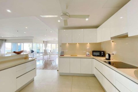 Condo in Pattaya, Thailand, 2 bedrooms  № 121148 - photo 2