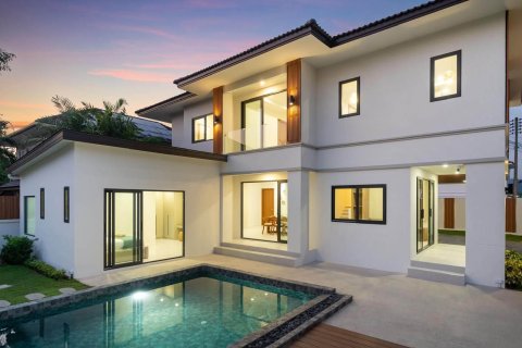 Villa in Phuket, Thailand 4 bedrooms № 210224 - photo 2