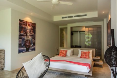Villa in Bang Tao, Thailand 4 bedrooms № 153699 - photo 5