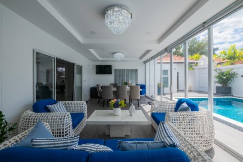 Недвижимость в Паттайе, Таиланд 260м2  № 171310 - фото 2