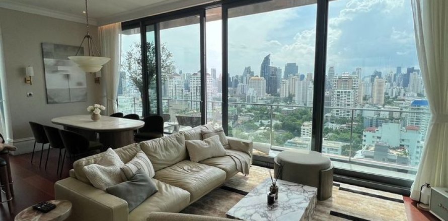 Condo in Watthana, Bangkok, Thailand, 3 bedrooms  № 163798