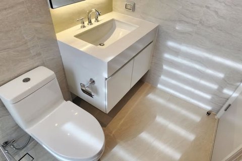 Condo in Pathum Wan, Bangkok, Thailand, 2 bedrooms  № 163884 - photo 12