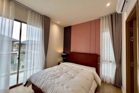 House in Pattaya, Thailand 4 bedrooms № 146367 - photo 5