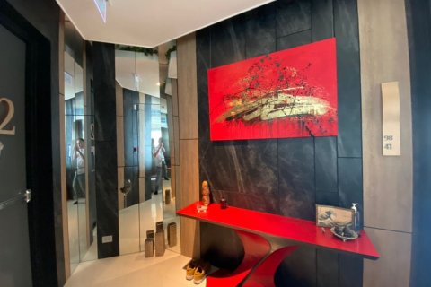 Condo in Pattaya, Thailand, 3 bedrooms № 199883 - photo 2