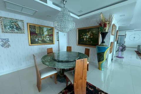 Condo in Pattaya, Thailand, 2 bedrooms № 158853 - photo 11