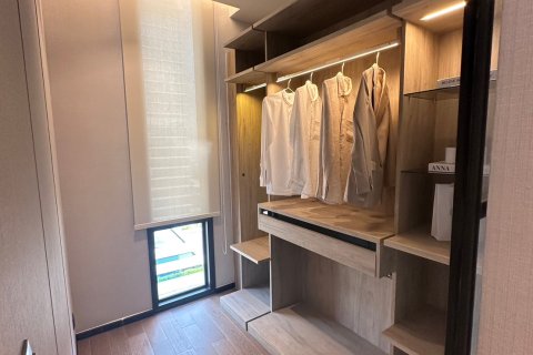 Condo in Watthana, Bangkok, Thailand, 2 bedrooms  № 163889 - photo 5