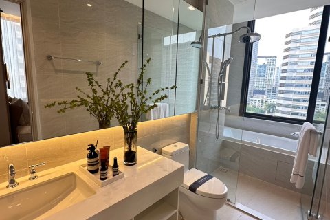 Condo in Watthana, Bangkok, Thailand, 2 bedrooms  № 163889 - photo 4