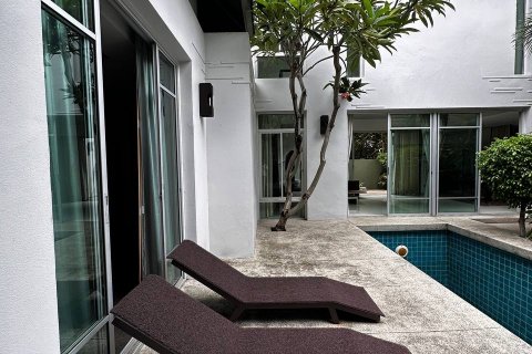 Вилла в Паттайе, Таиланд с 3 спальнями  № 118479 - фото 1