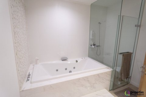 Condo in Pattaya, Thailand, 4 bedrooms  № 167055 - photo 10
