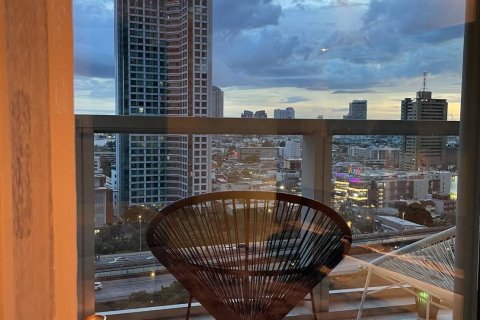 Condo in Khlong San, Bangkok, Thailand, 2 bedrooms  № 168003 - photo 8