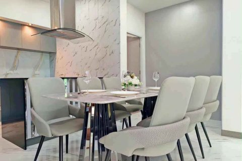 Недвижимость в Талат-Яи, Таиланд  № 135381 - фото 6