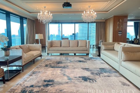 Condo in Pathum Wan, Bangkok, Thailand, 3 bedrooms  № 167998