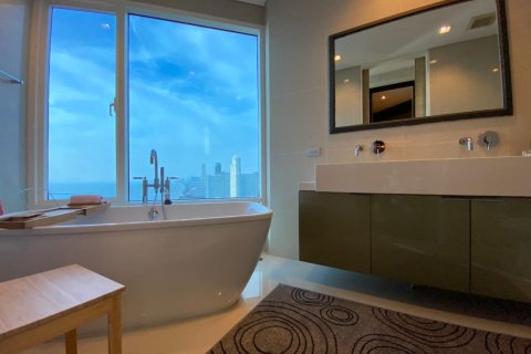 Condo in Pattaya, Thailand, 3 bedrooms № 199883 - photo 15