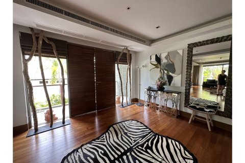 Condo on Naithon Beach, Thailand, 3 bedrooms № 210226 - photo 13