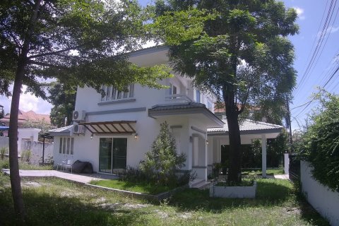 House in Chalong, Thailand 4 bedrooms № 120457 - photo 11