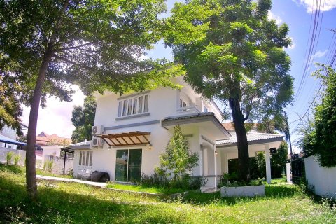 House in Chalong, Thailand 4 bedrooms № 120457 - photo 12