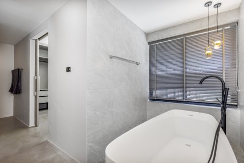 Вилла в Паклоке, Таиланд с 5 комнатами  № 153697 - фото 25