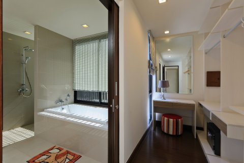 Villa in Bang Tao, Thailand 4 bedrooms № 134297 - photo 22