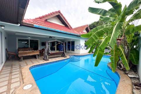 Maison à Pattaya, Thaïlande 4 chambres № 196213