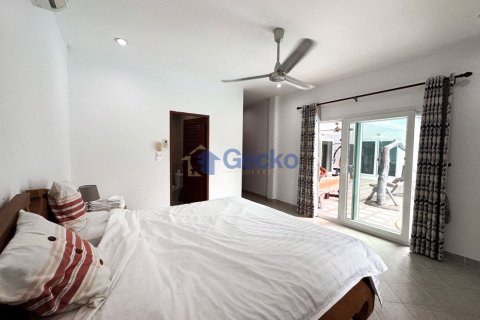 House in Pattaya, Thailand 4 bedrooms № 196213 - photo 11