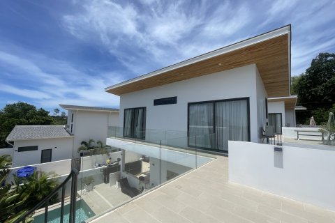 Villa in Ko Samui, Thailand 3 bedrooms № 180361 - photo 15