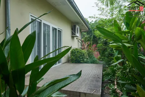 Casa de 9 dormitorios en Pattaya, Tailandia № 212656 - foto 14