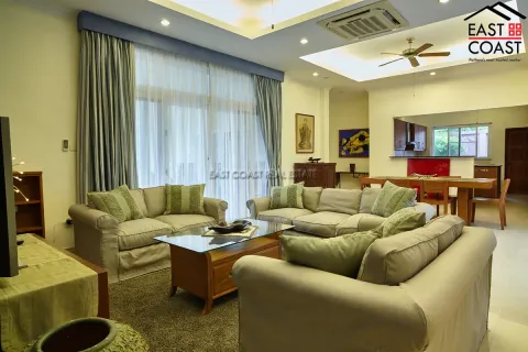 Casa de 9 dormitorios en Pattaya, Tailandia № 212656 - foto 3