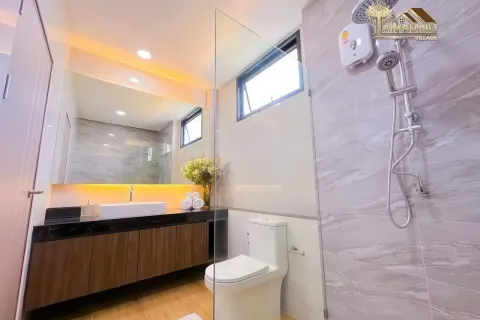 House in Pattaya, Thailand 4 bedrooms № 155609 - photo 26