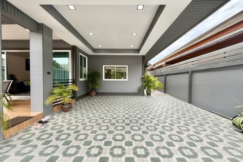 Maison à Pattaya, Thaïlande 3 chambres № 155608 - photo 8