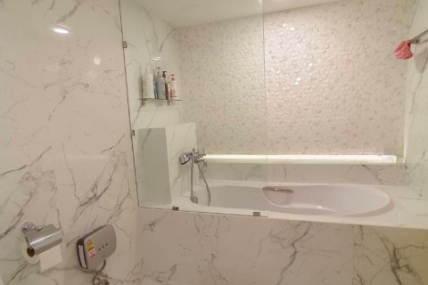 Eigentumswohnung in Bang Rak, Bangkok, Thailand, 1 Schlafzimmer  № 219884 - Foto 7